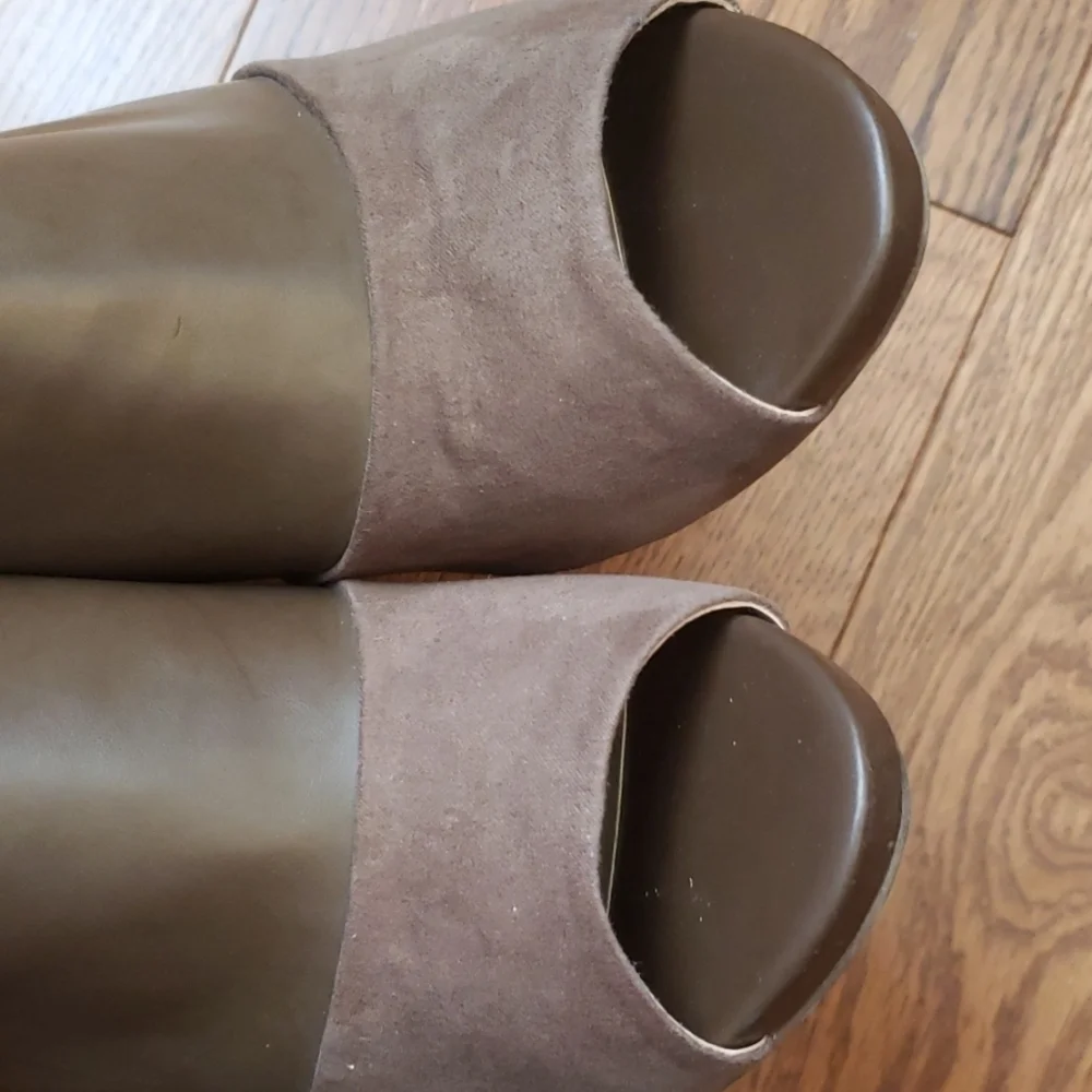 BCBGGENERATION open toe booties. Size 9